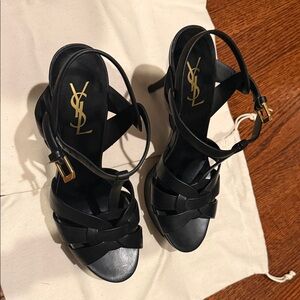 Yves Saint Laurent Elegant Black Heels